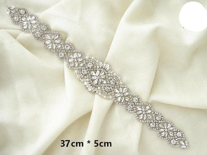 9392.000  Apliques - Cintos Artesanais em Strass